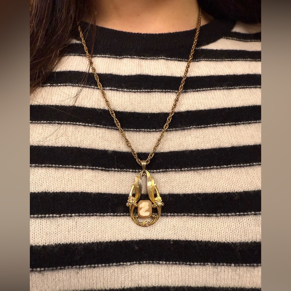 Vintage Gold-Tone Cameo Pendant Necklace On Chain